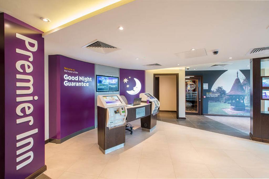 Premier Inn London เบกซ์ลีย์ฮีธ ภายนอก รูปภาพ